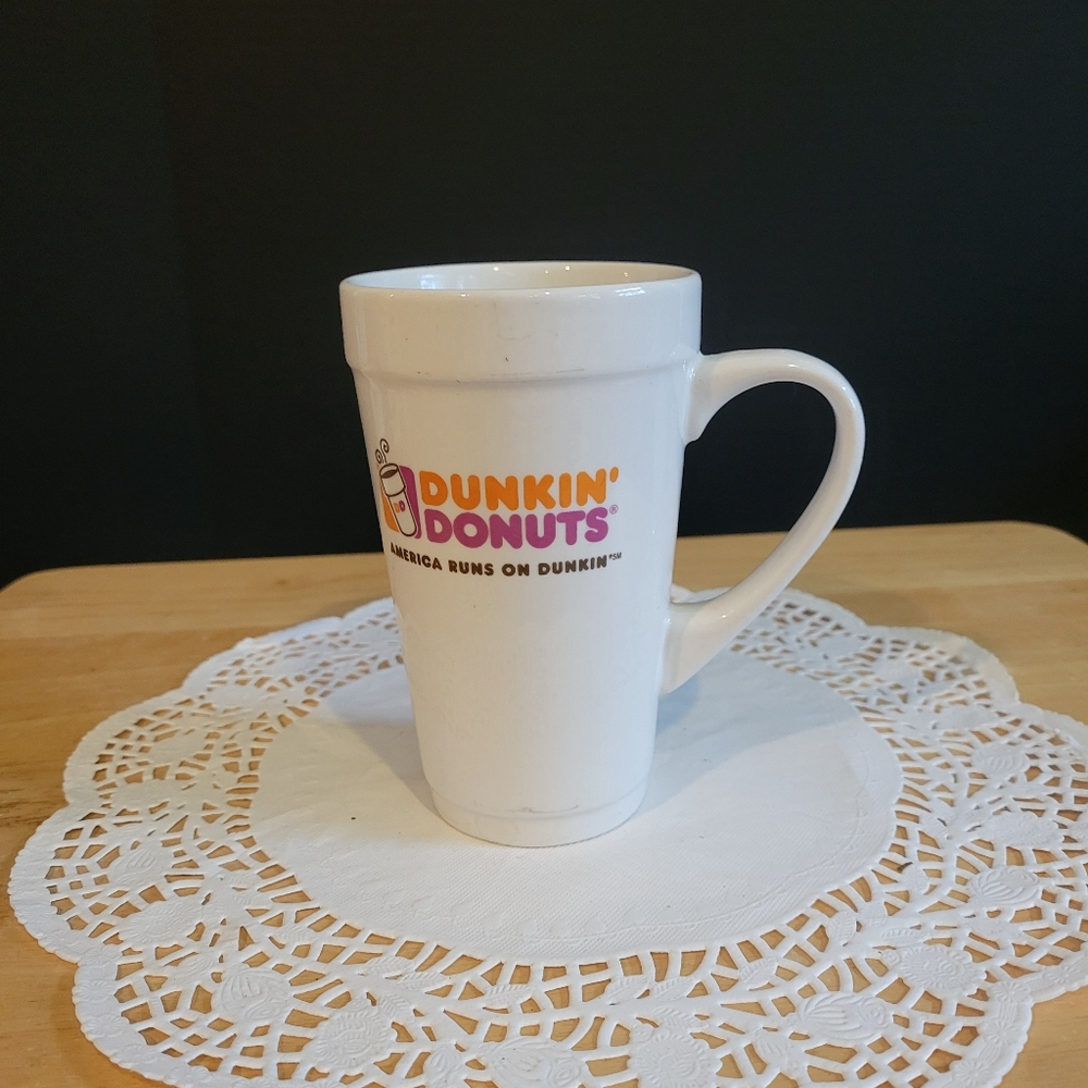Dunkin Donuts 8 oz Tapered  Coffee Mug America Runs on Dunkin